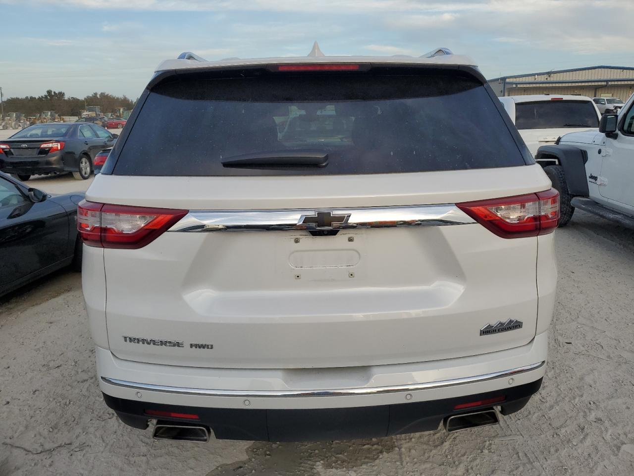 2018 Chevrolet Traverse High Country VIN: 1GNEVKKW0JJ215935 Lot: 76813424