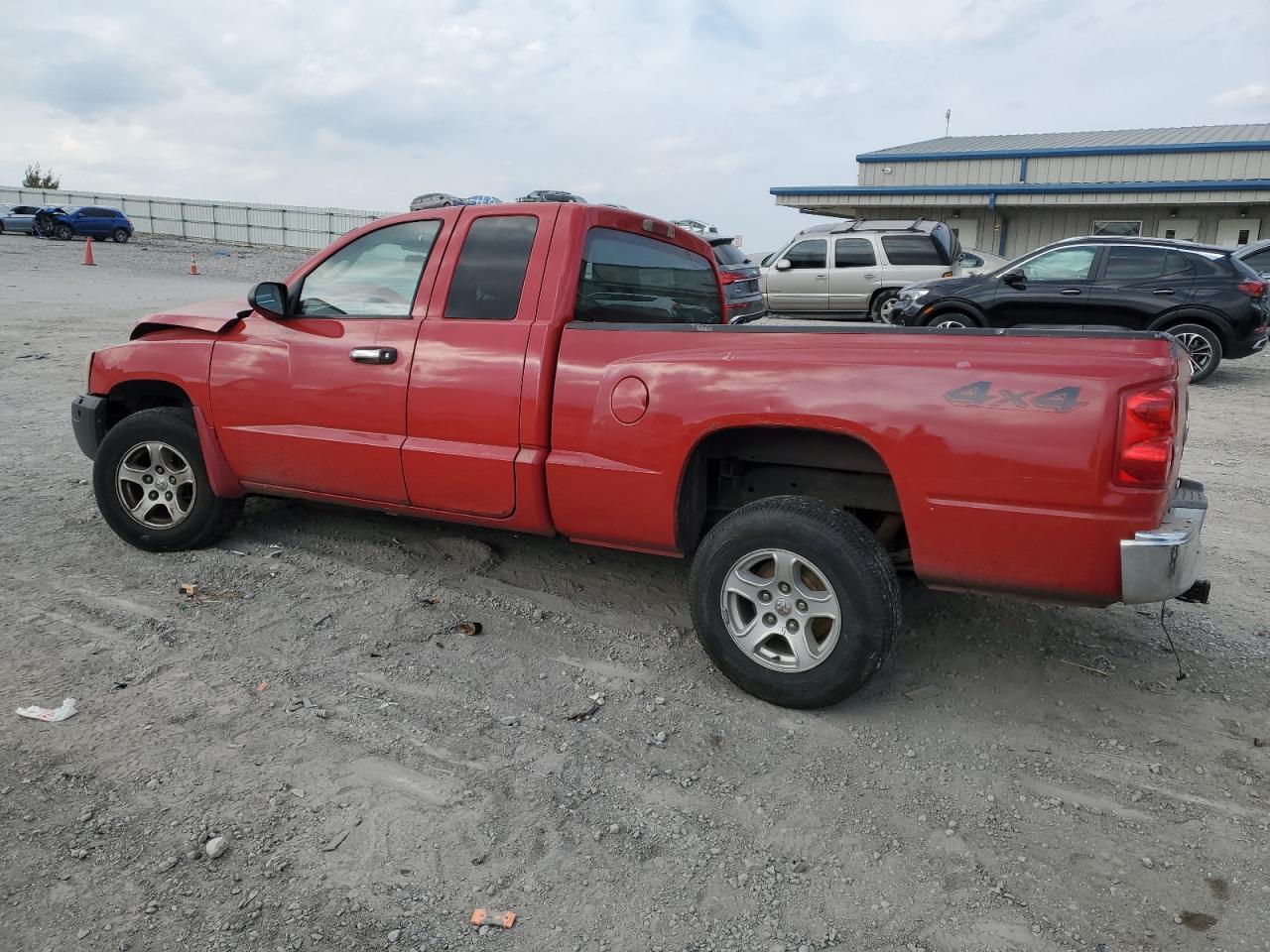 2006 Dodge Dakota - Image 2