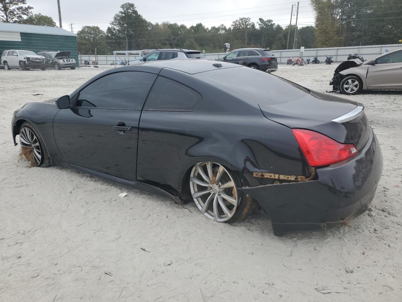 2011 Infiniti G - Image 2
