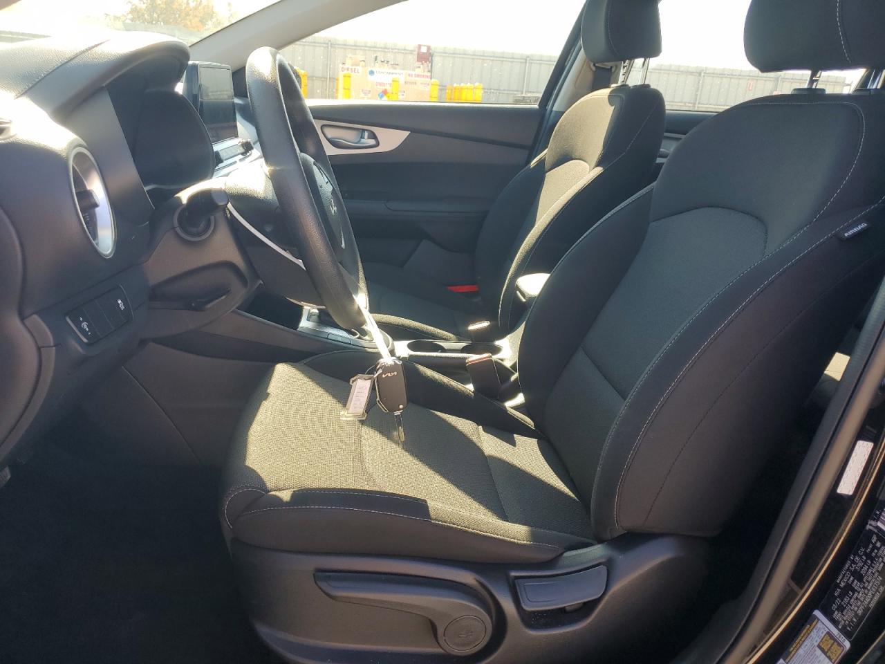 2023 Kia Forte - Image 7
