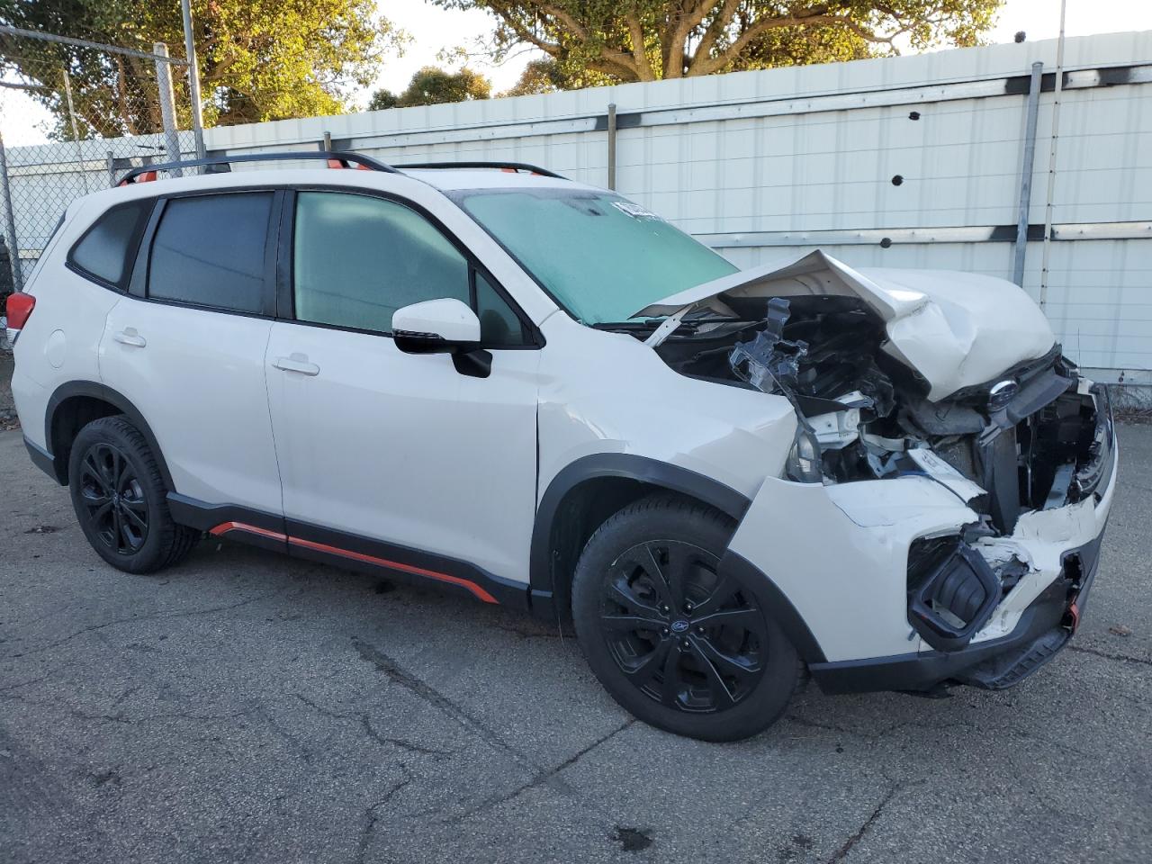 2019 Subaru Forester Sport VIN: JF2SKAKC4KH502094 Lot: 76240334