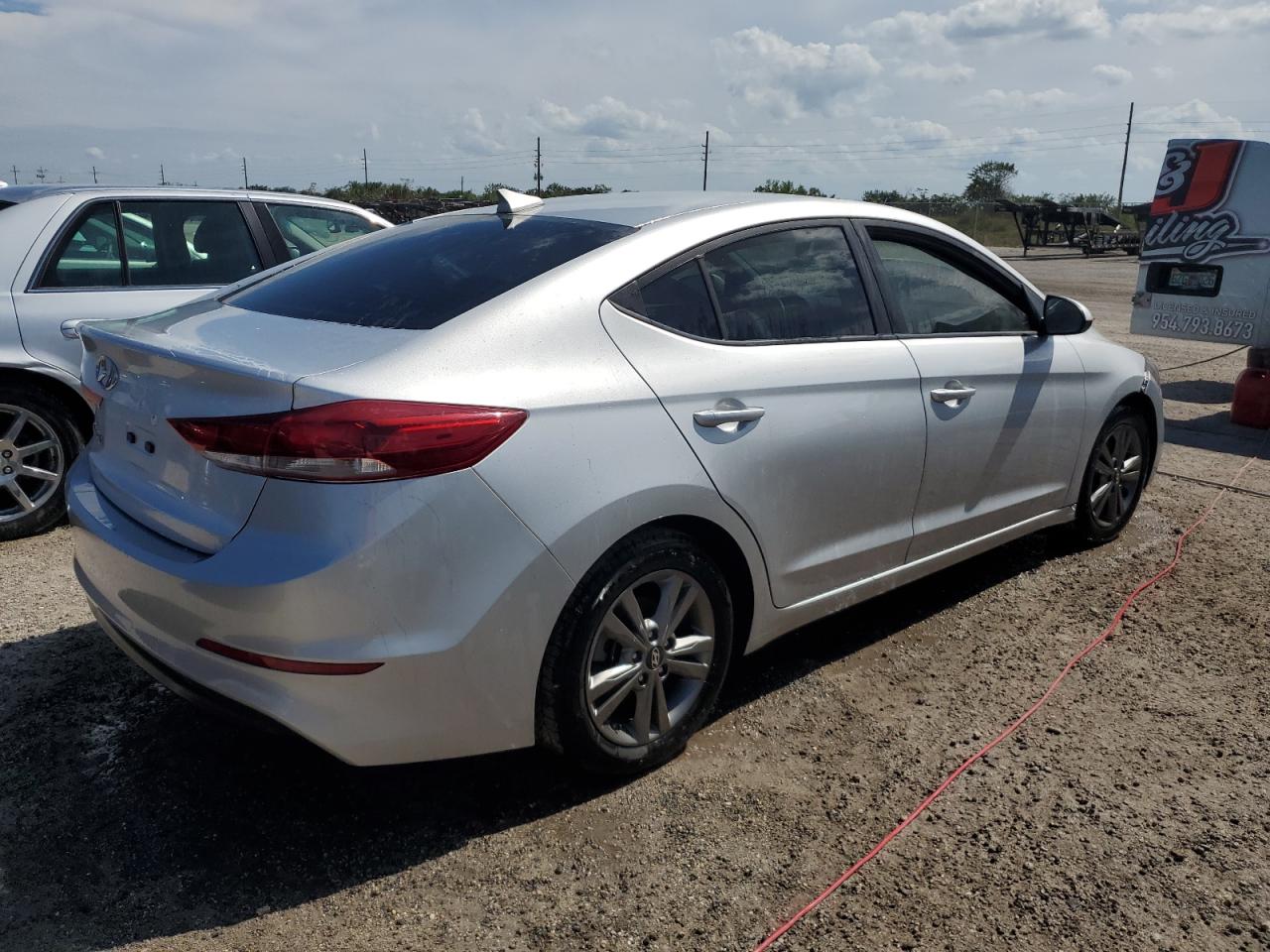 2018 Hyundai Elantra - Image 3