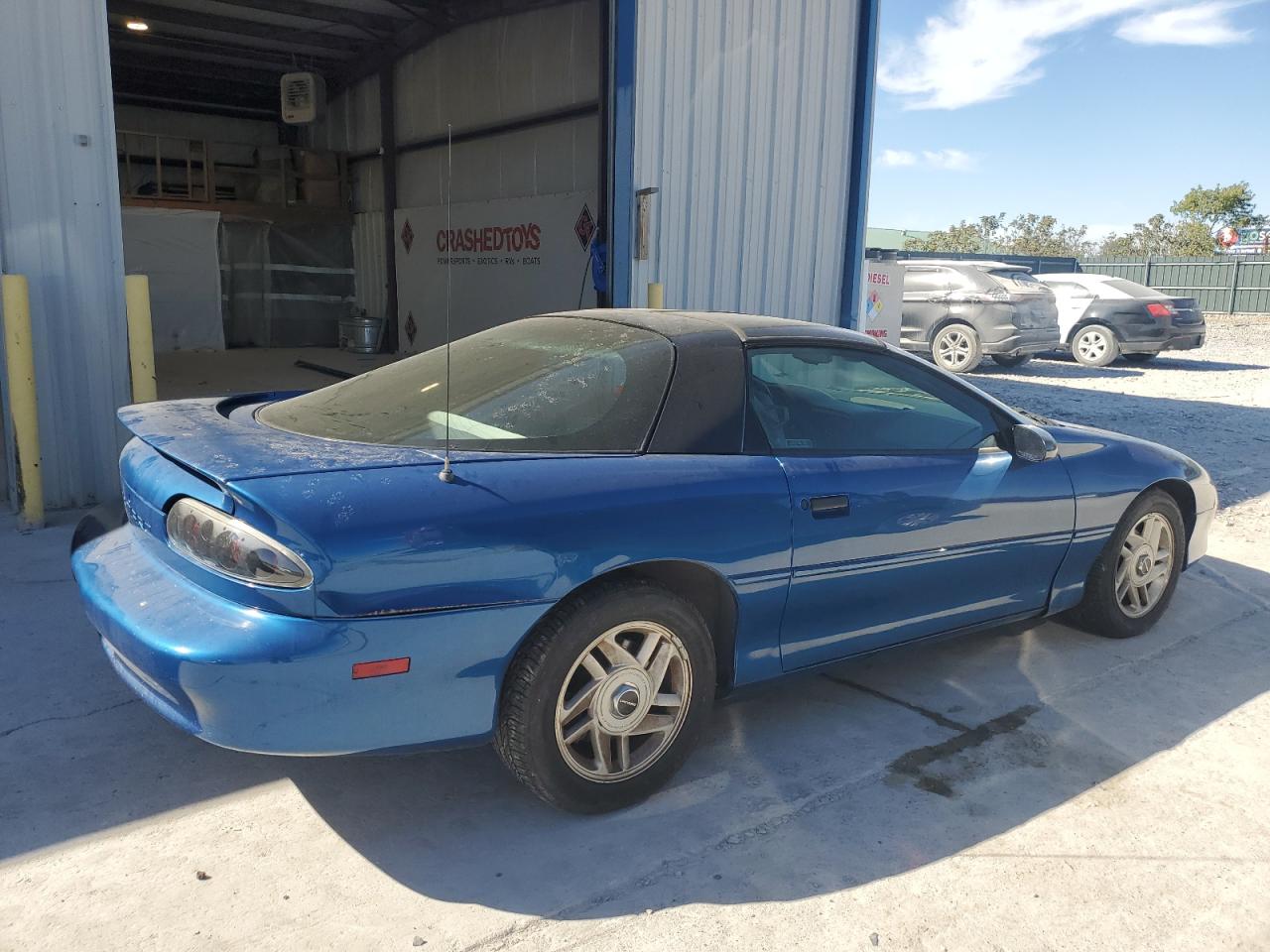 1997 Chevrolet Camaro Base VIN: 2G1FP22K3V2110152 Lot: 76193244