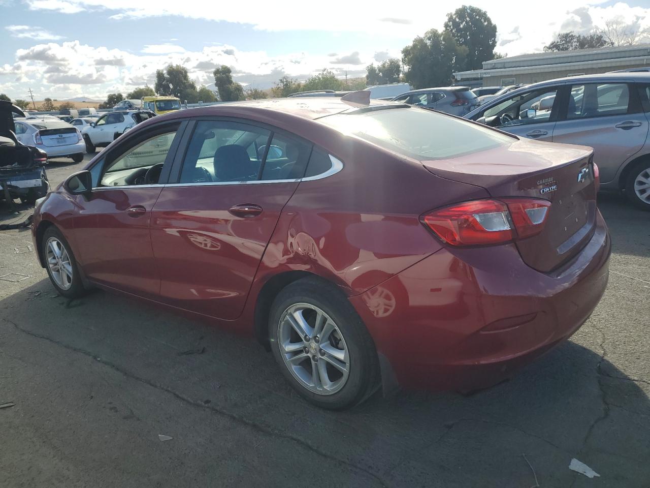 2018 Chevrolet Cruze - Image 2