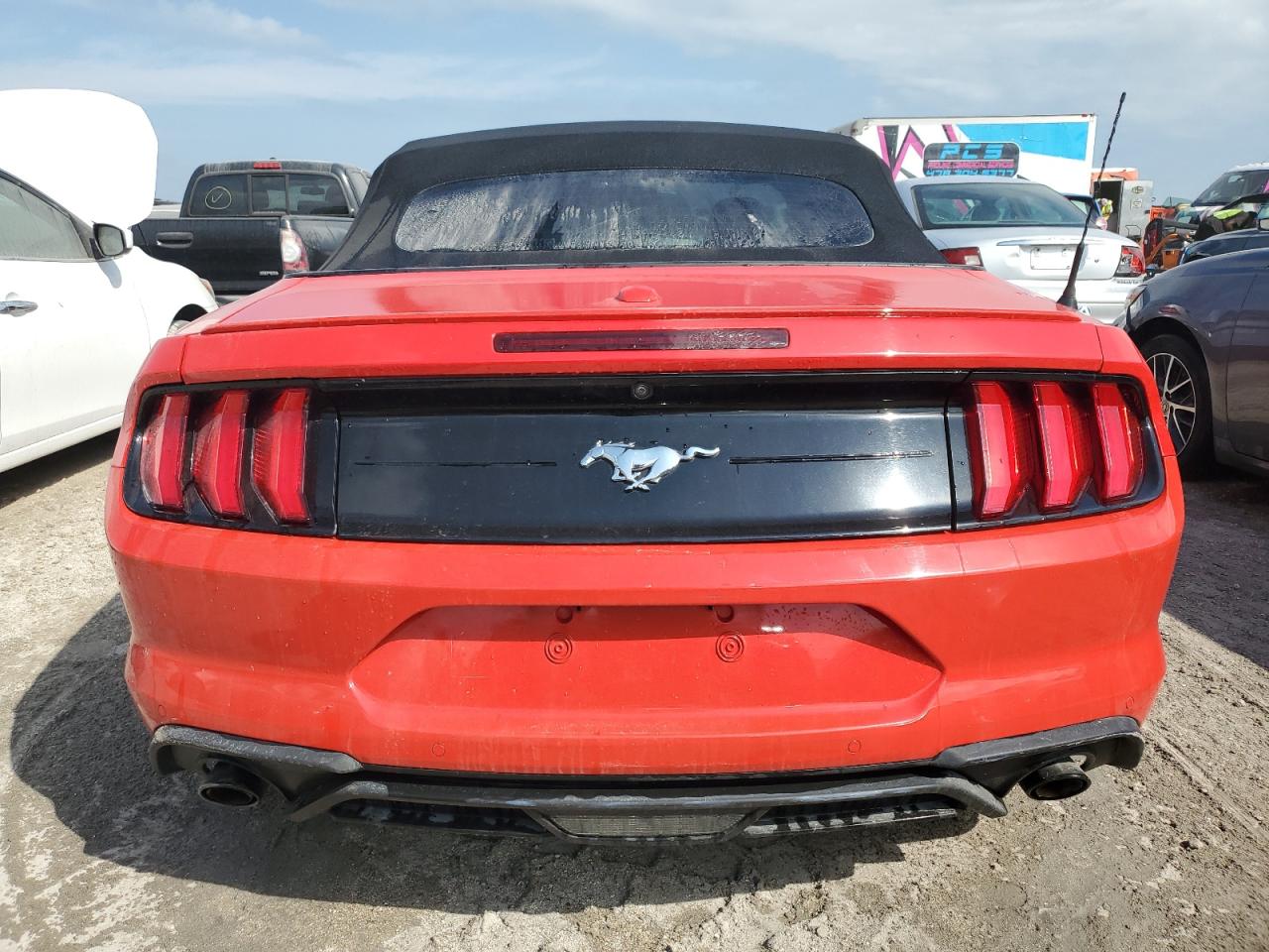 1FATP8UHXL5137497 2020 Ford Mustang