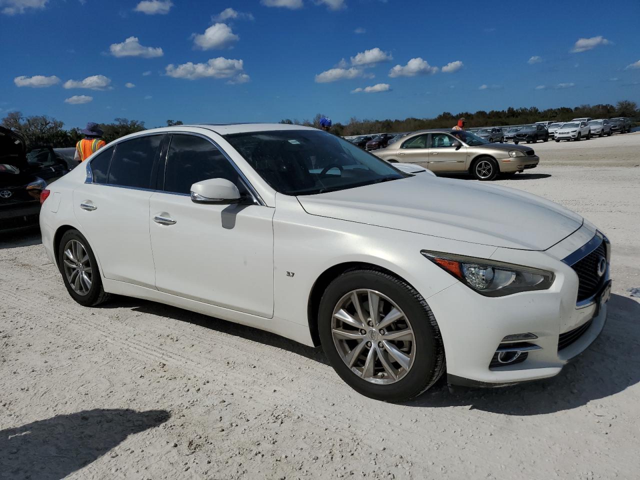 2015 Infiniti Q50 - Image 4