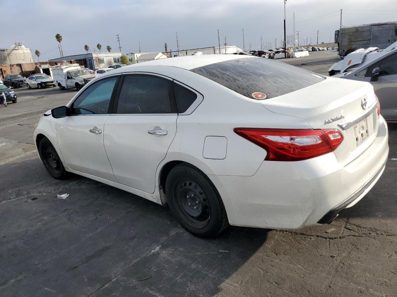 2016 Nissan Altima - Image 2