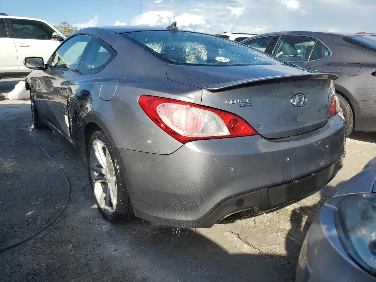 2011 Hyundai Genesis Coupe 3.8L VIN: KMHHU6KH4BU057788 Lot: 77039454