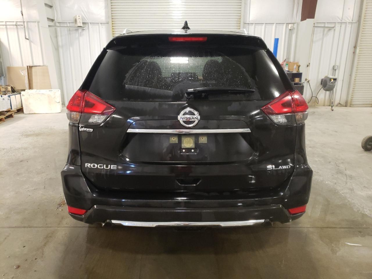 JN8AT2MV5JW311228 2018 Nissan Rogue S