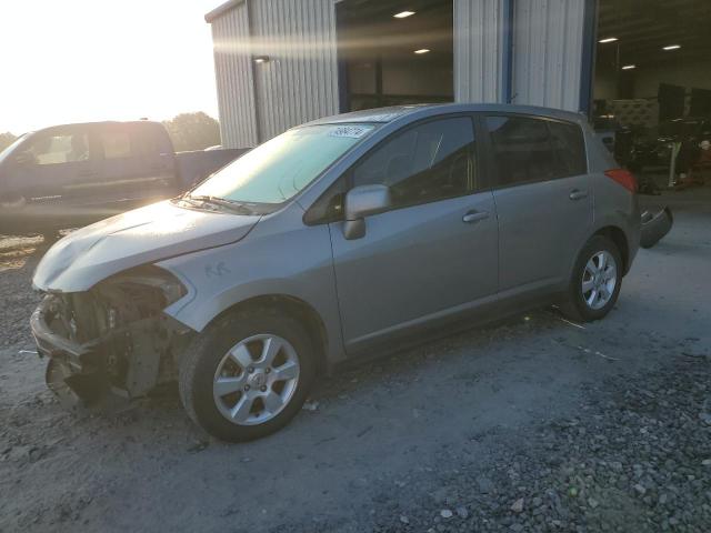 Хетчбеки NISSAN VERSA 2012 Сірий