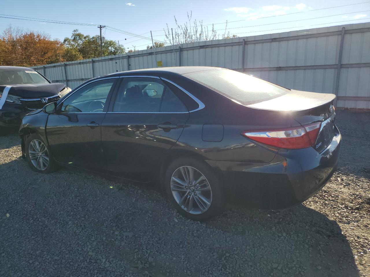 VIN 4T1BF1FKXHU322456 2017 TOYOTA CAMRY no.2