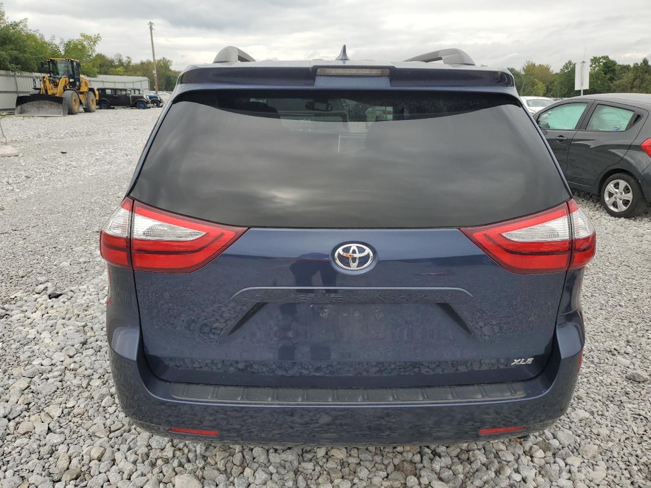 5TDYZ3DCXJS927858 2018 Toyota Sienna Xle