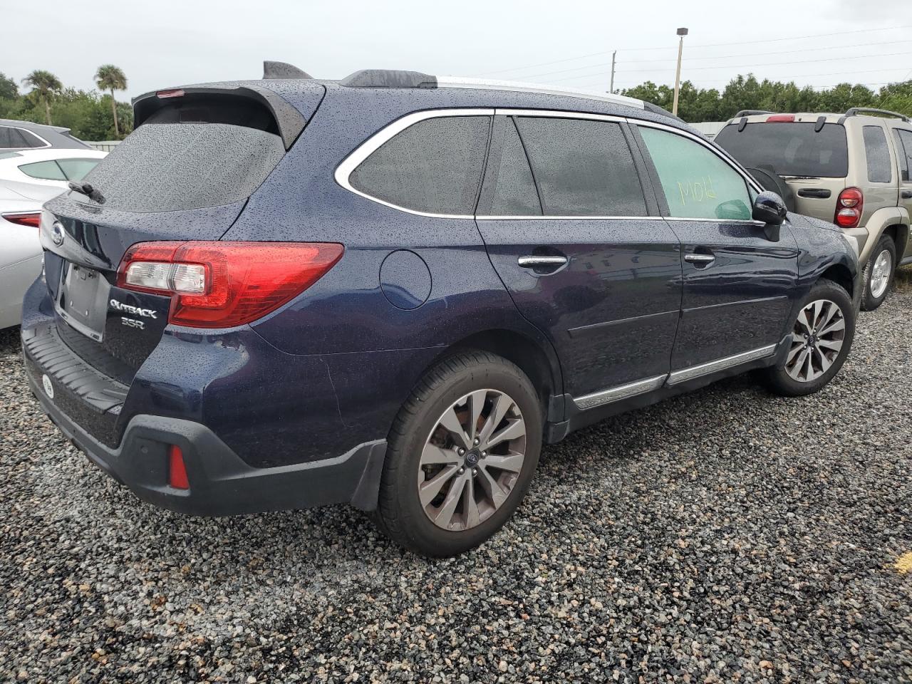 2018 Subaru Outback - Image 3