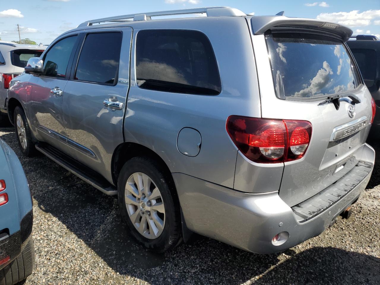 VIN 5TDYY5G14JS070056 2018 TOYOTA SEQUOIA no.2