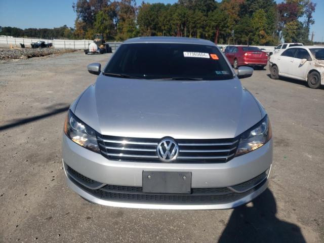  VOLKSWAGEN PASSAT 2014 Сріблястий