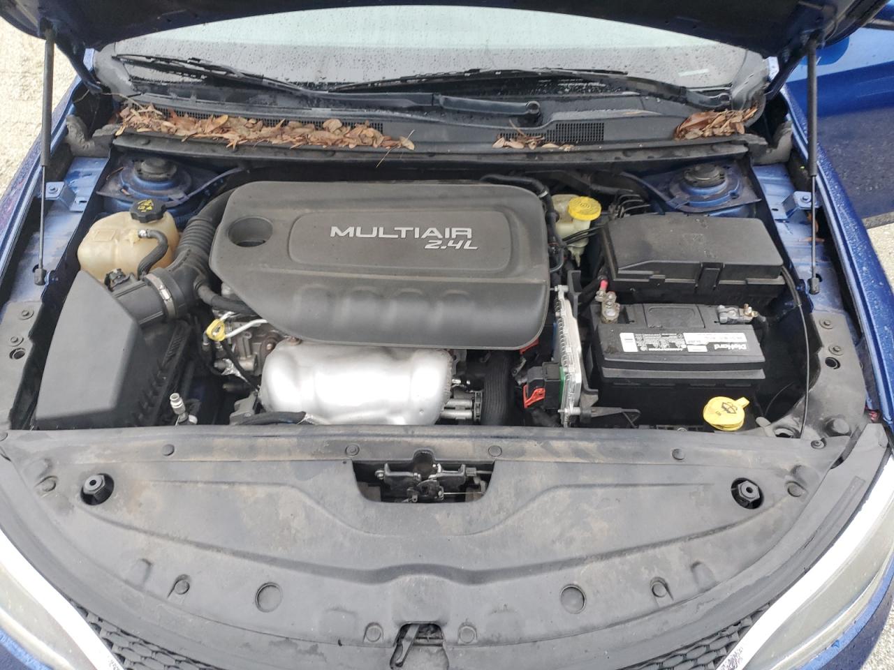 2015 Chrysler 200 Limited VIN: 1C3CCCABXFN628766 Lot: 75040394