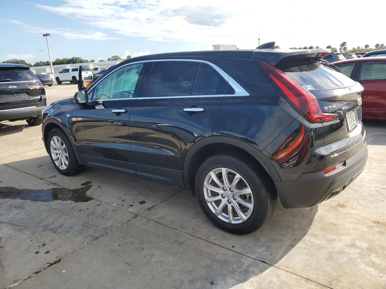 2021 Cadillac XT4 - Image 2