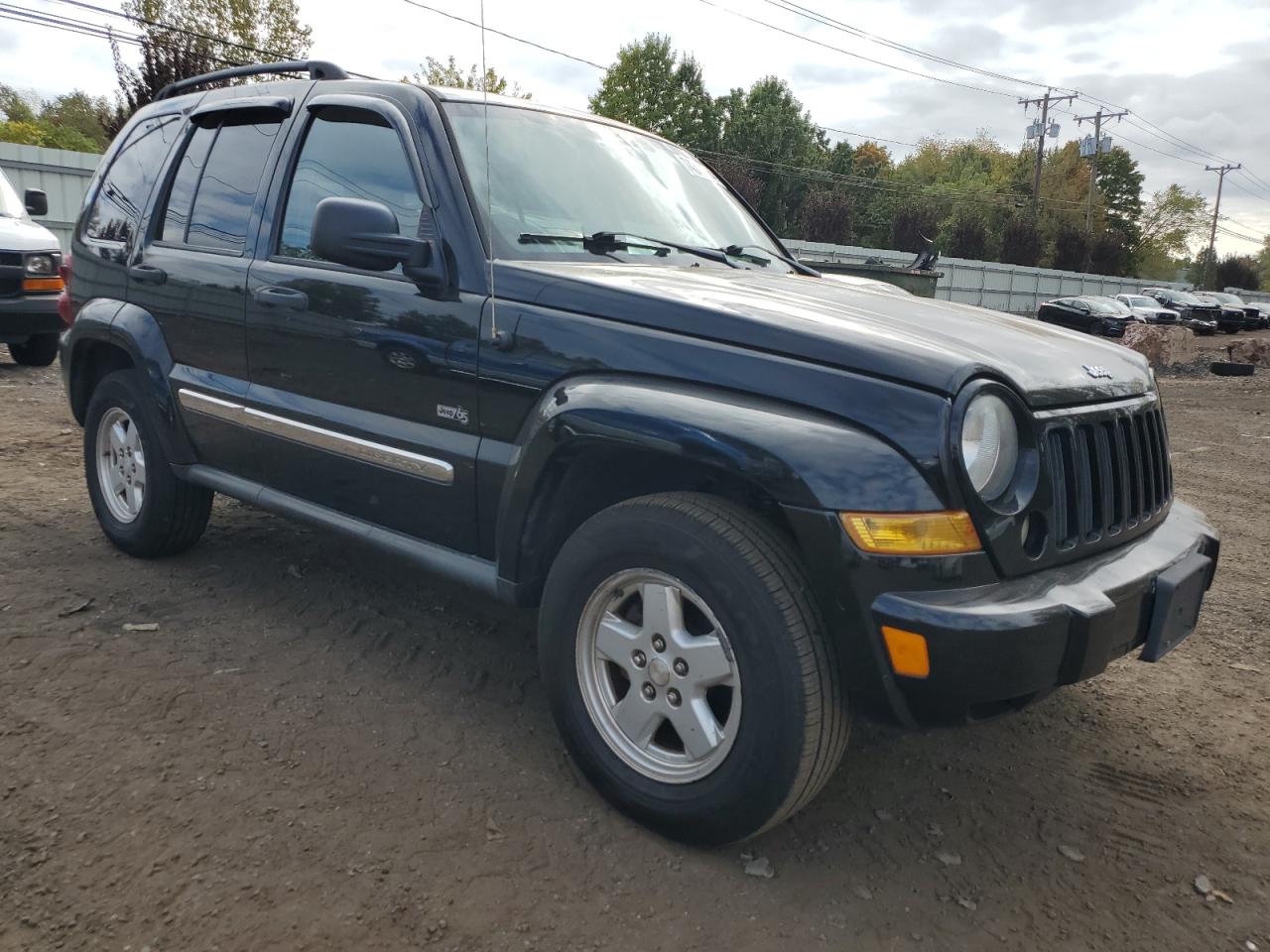 2006 Jeep Liberty (North America) - Image 4