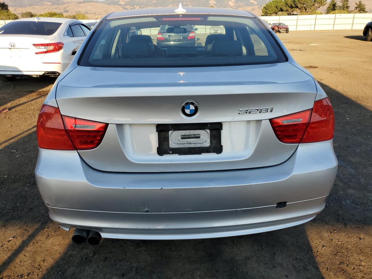 WBAPH5C58BA443535 2011 BMW 328 I Sulev