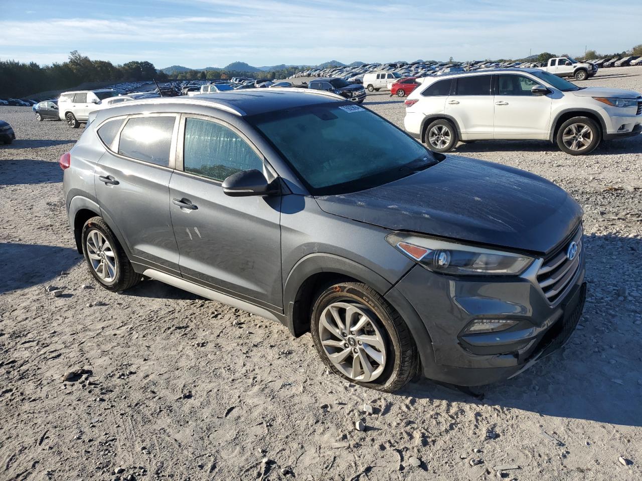 2017 Hyundai Tucson - Image 4