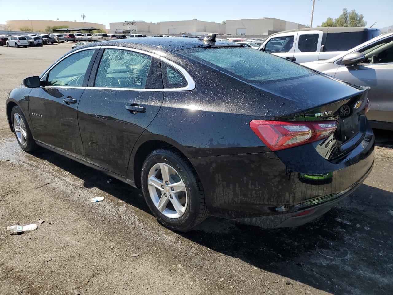 2022 Chevrolet Malibu - Image 2