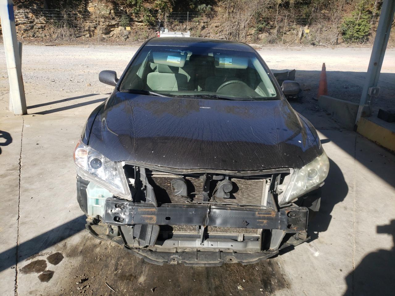 2009 Toyota Camry - Image 5