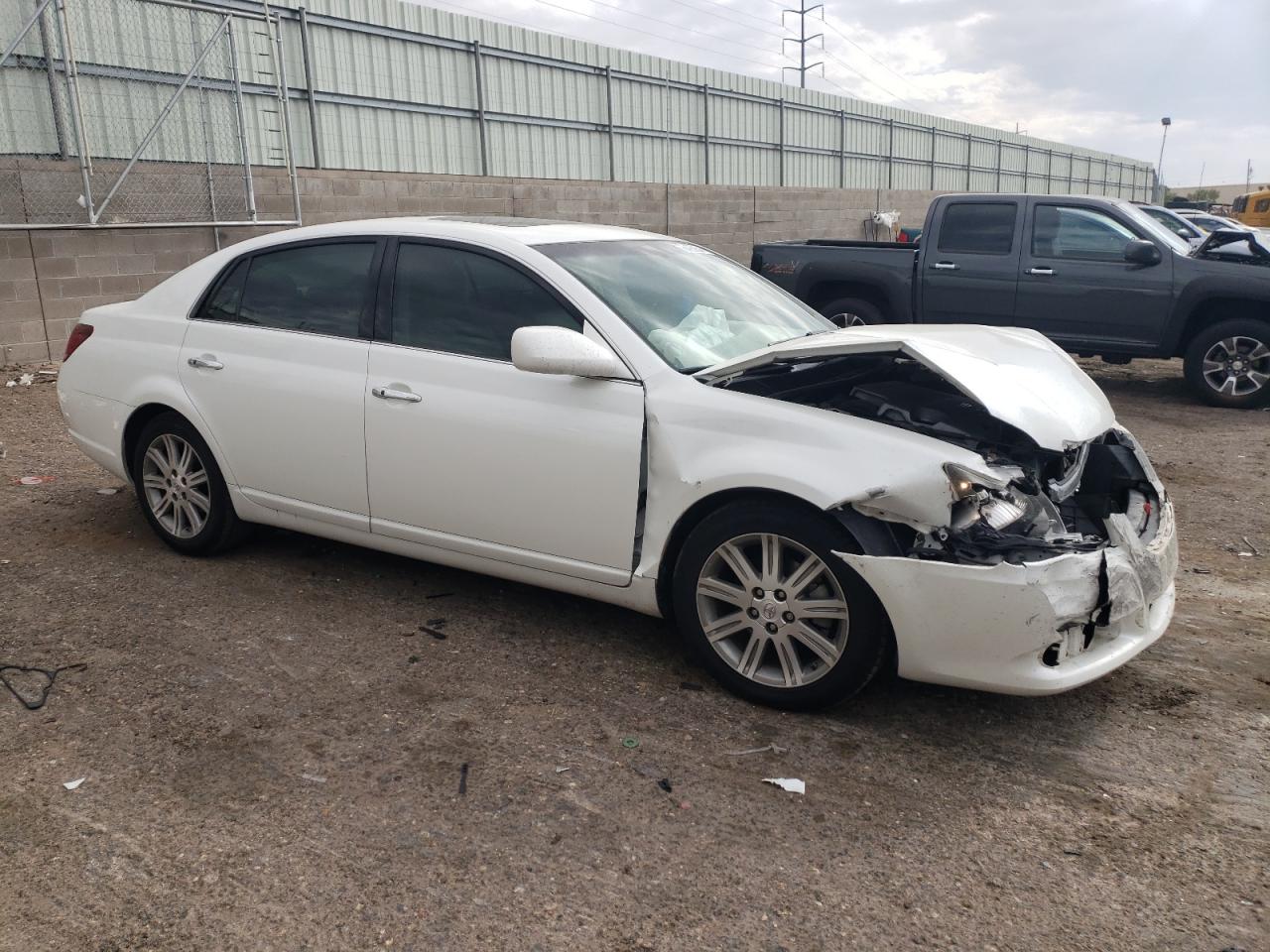 2009 Toyota Avalon - Image 4