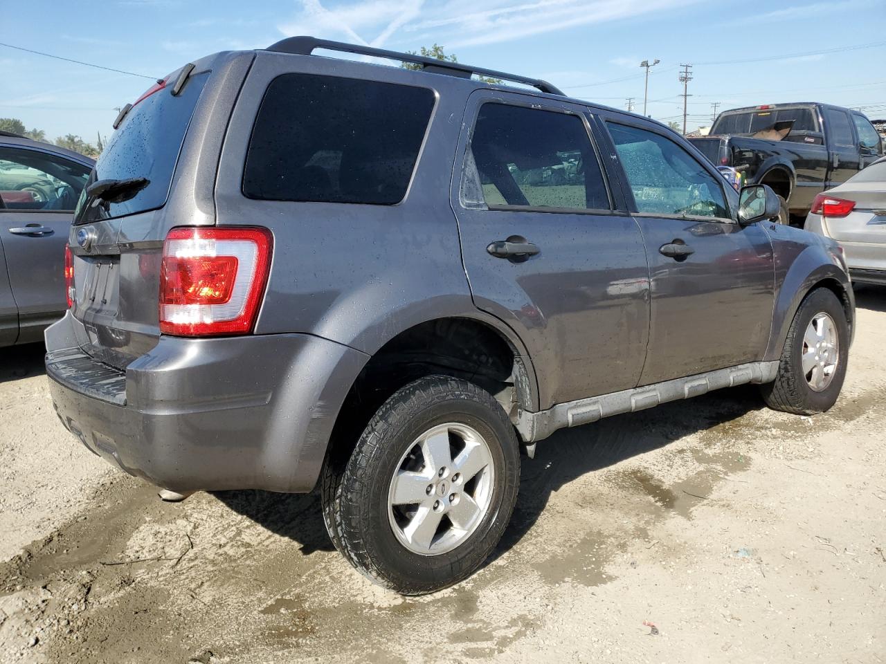 2010 Ford Escape - Image 3