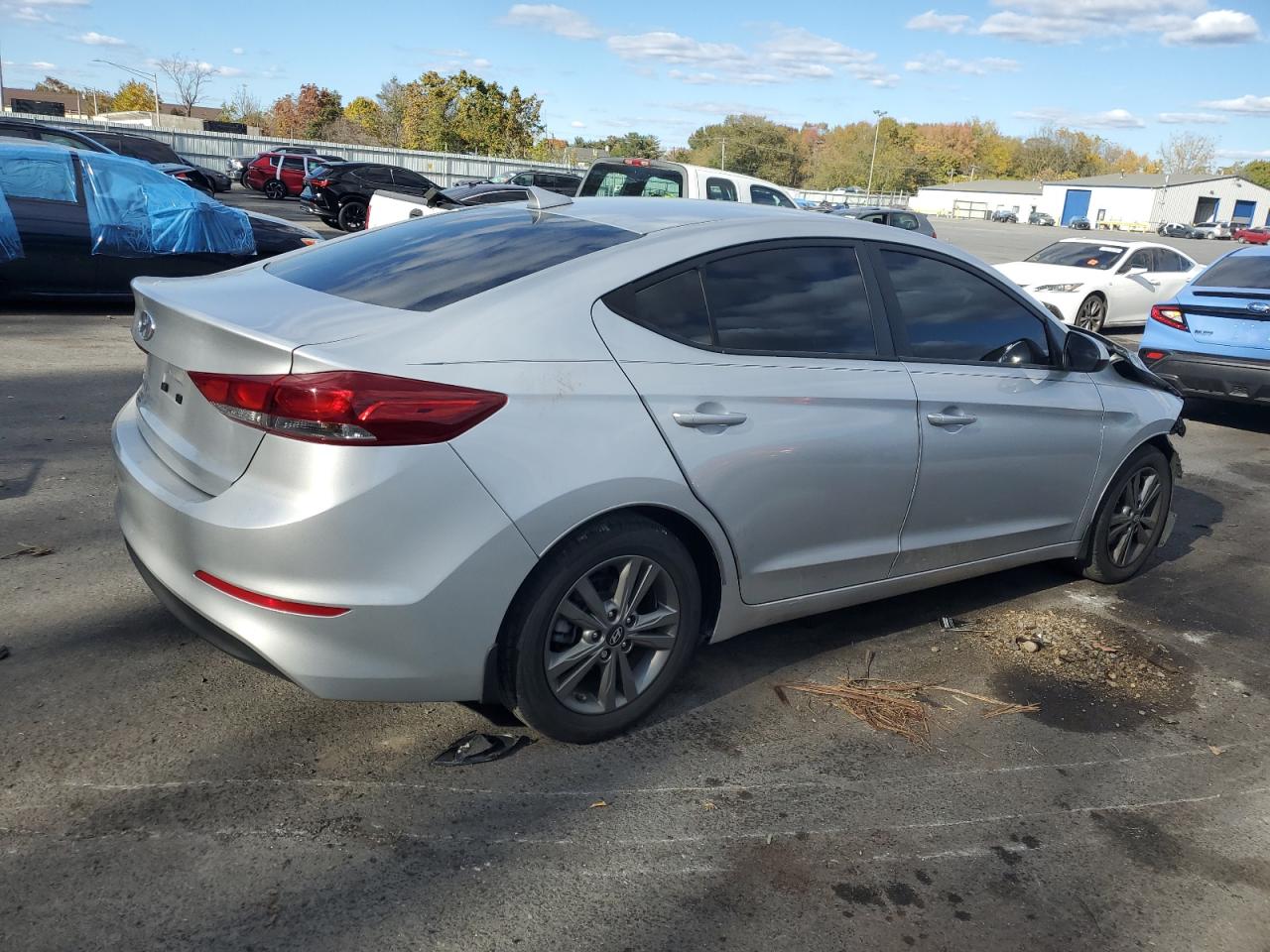 2018 Hyundai Elantra - Image 3