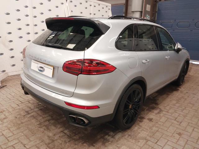 2016 PORSCHE CAYENNE V8