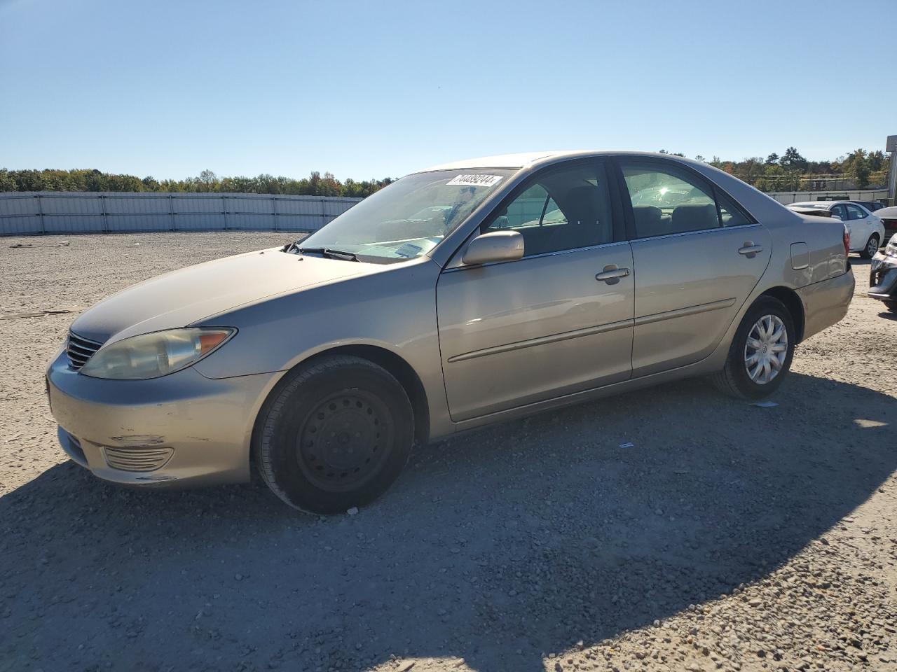 2005 Toyota Camry Le for Sale in Fredericksburg, VA - Rear End