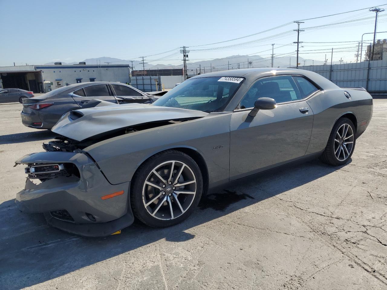 2C3CDZBT4PH692724 2023 DODGE CHALLENGER - Image 1