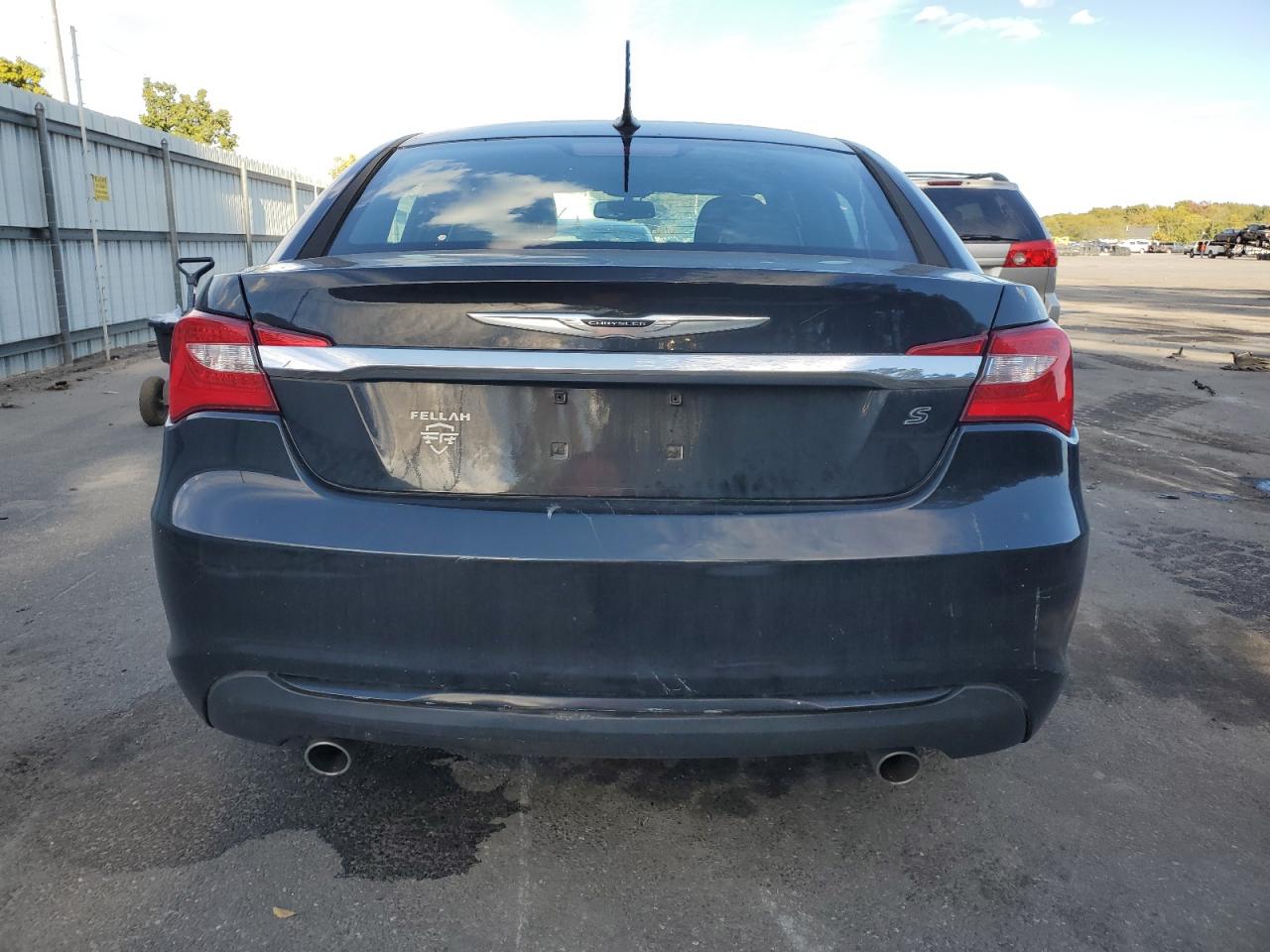 2013 Chrysler 200 Limited VIN: 1C3CCBCG5DN602558 Lot: 73945924