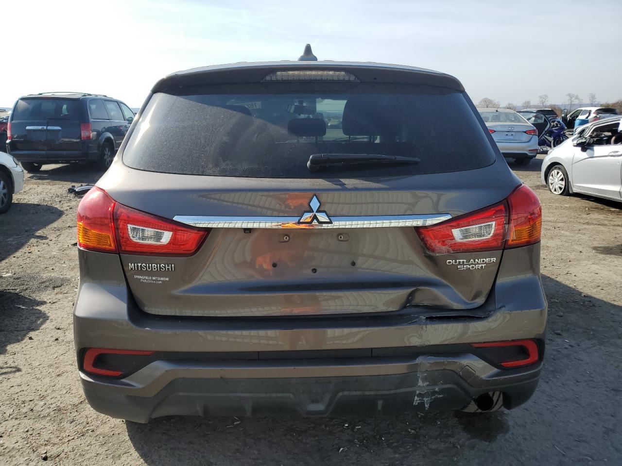 2018 Mitsubishi Outlander Sport Es VIN: JA4AP3AU8JZ007630 Lot: 76278084