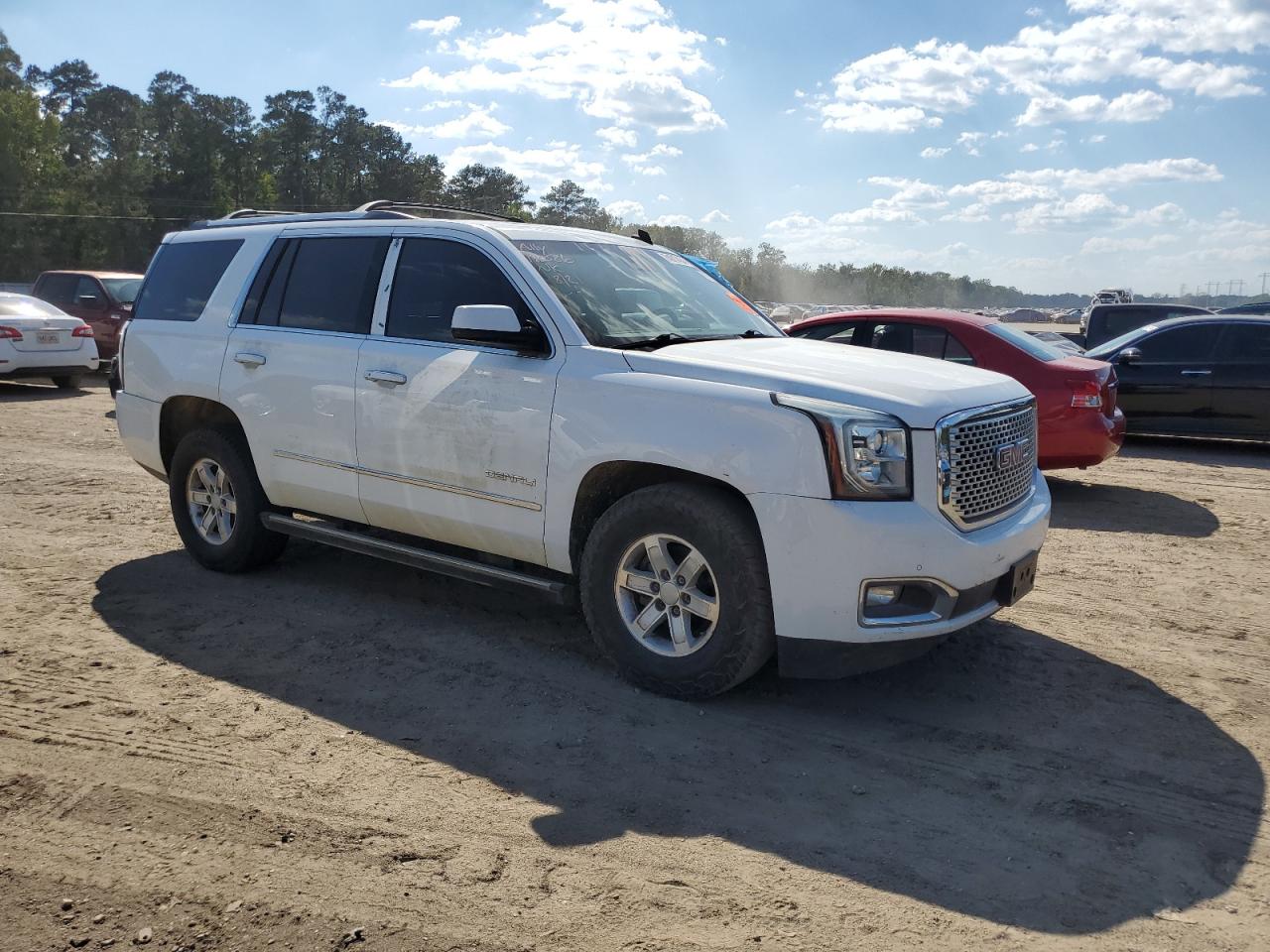 2015 GMC Yukon - Image 4