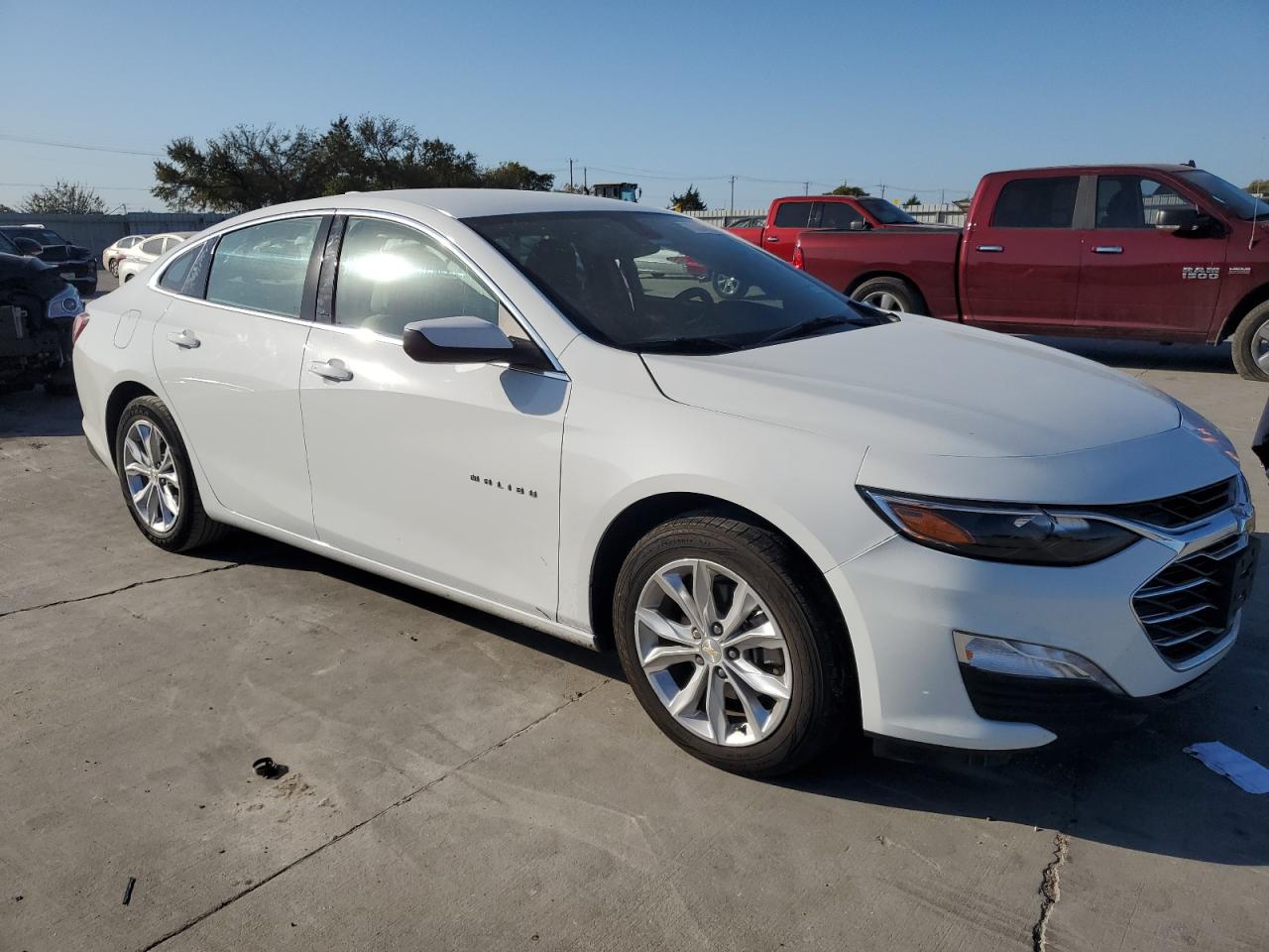 2022 Chevrolet Malibu - Image 4
