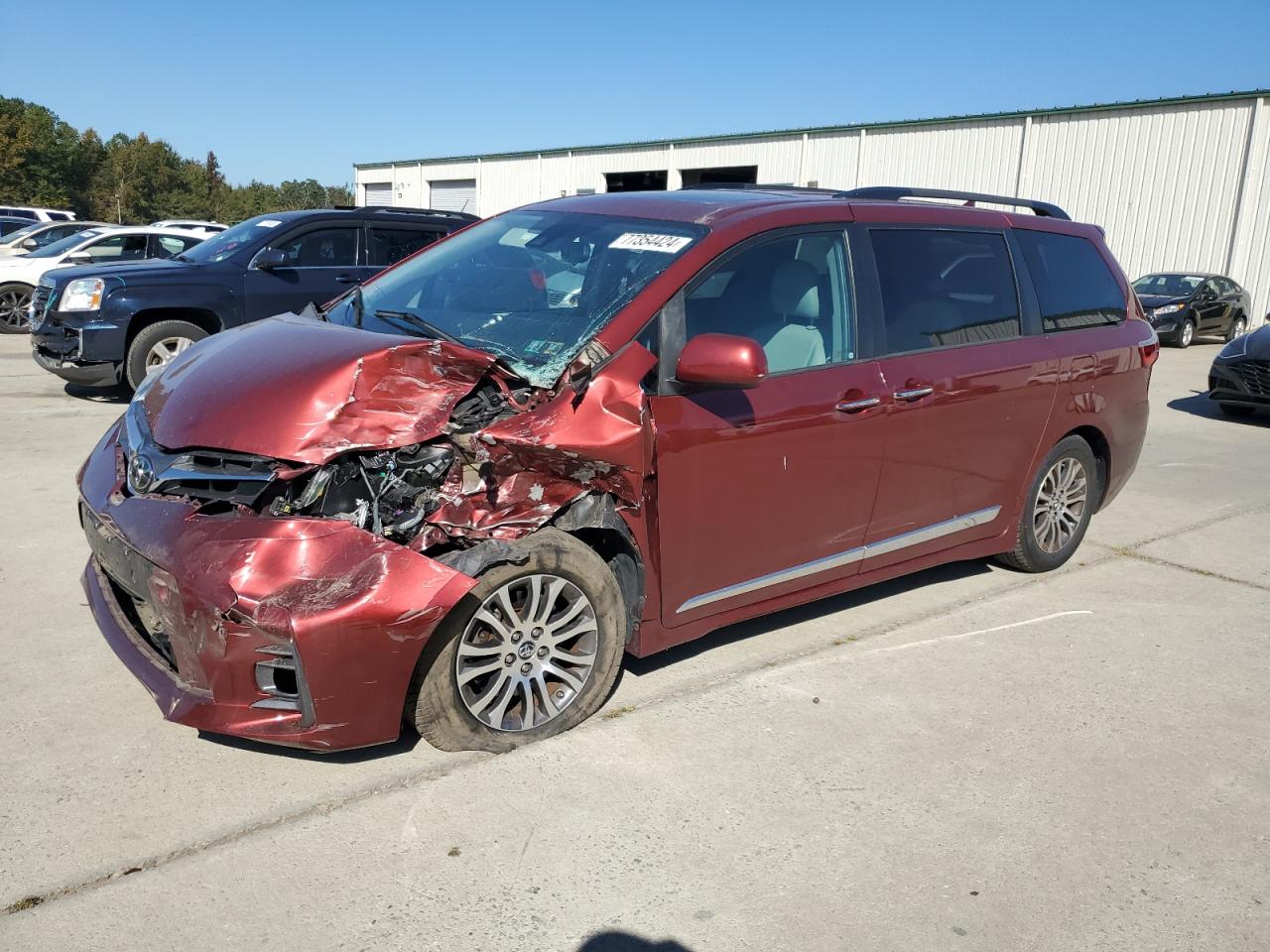 2018 Toyota Sienna - Image 1