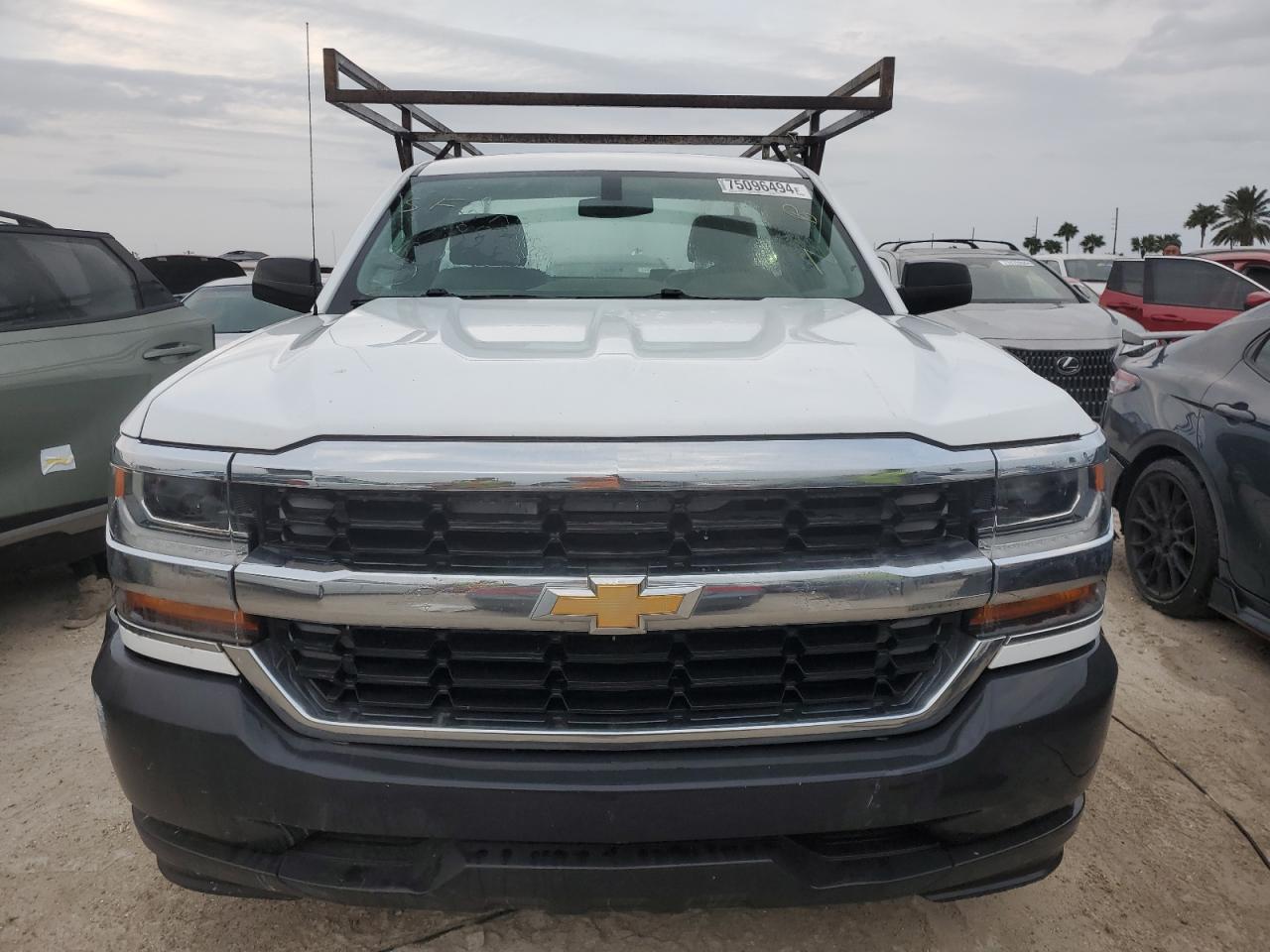 2016 Chevrolet Silverado - Image 5
