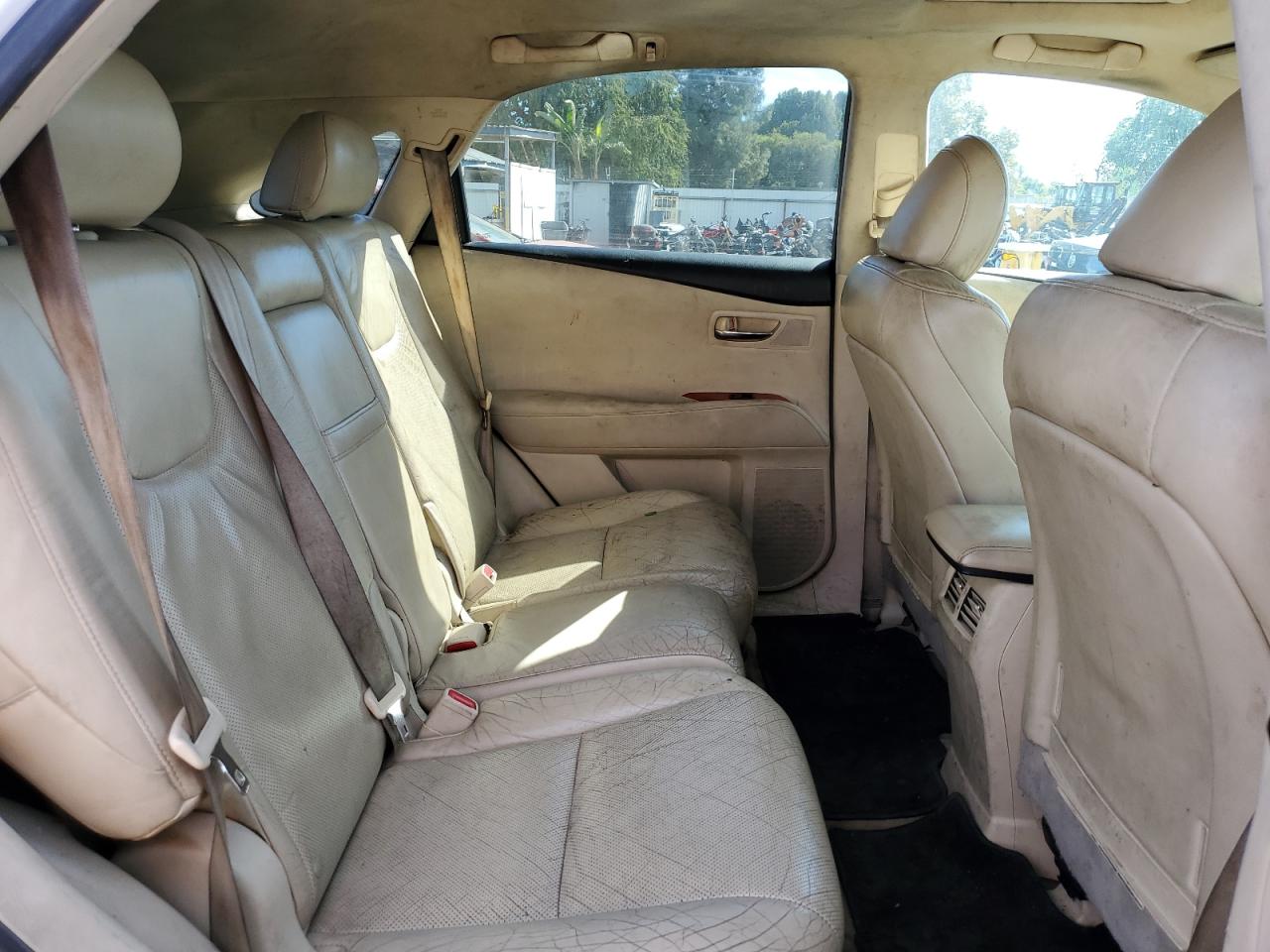 2011 Lexus RX - Image 11