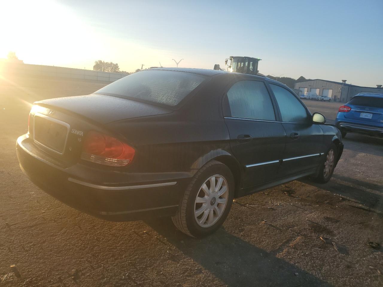 2004 Hyundai Sonata - Image 3