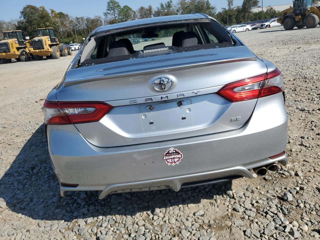 2018 Toyota Camry L VIN: 4T1B11HK0JU096686 Lot: 77857844