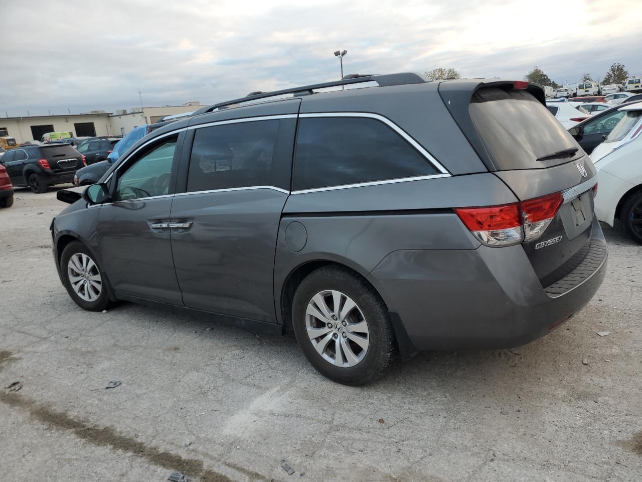 2014 Honda Odyssey - Image 2
