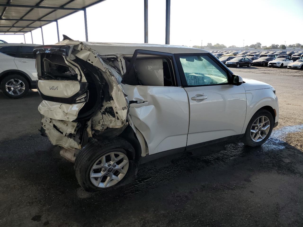 2023 Kia Soul - Image 3