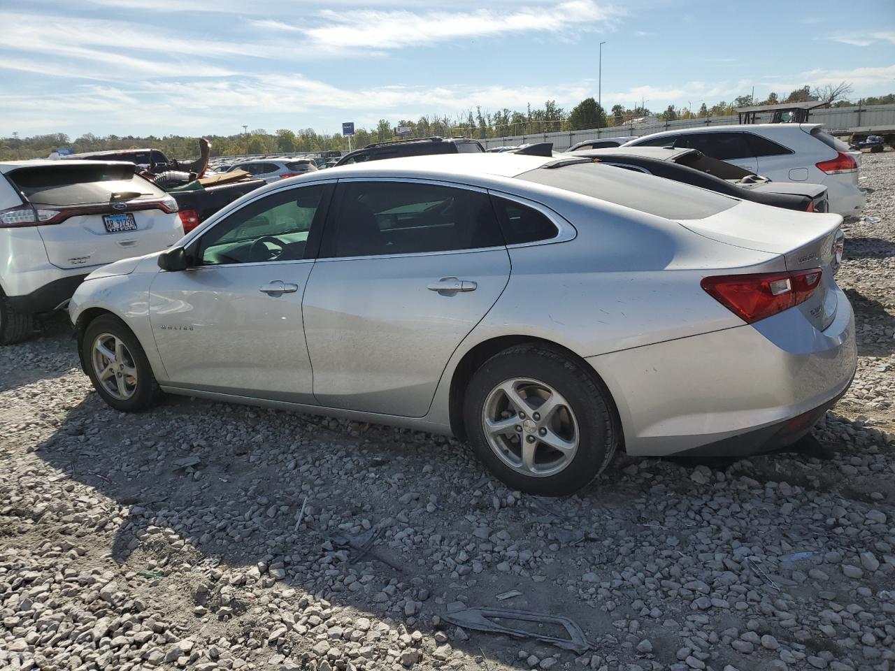 2018 Chevrolet Malibu - Image 2