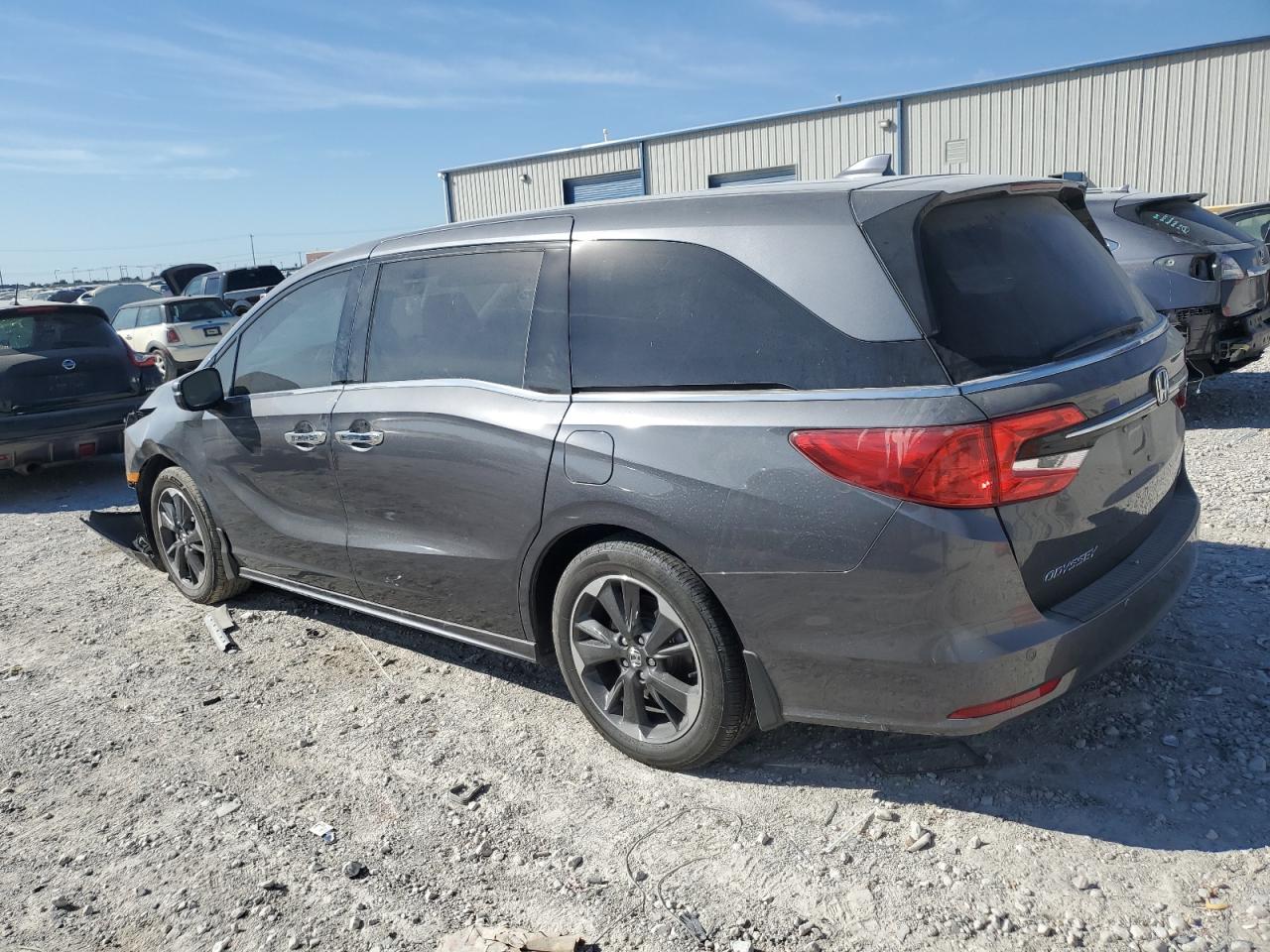 VIN 5FNRL6H9XRB015589 2024 HONDA ODYSSEY no.2