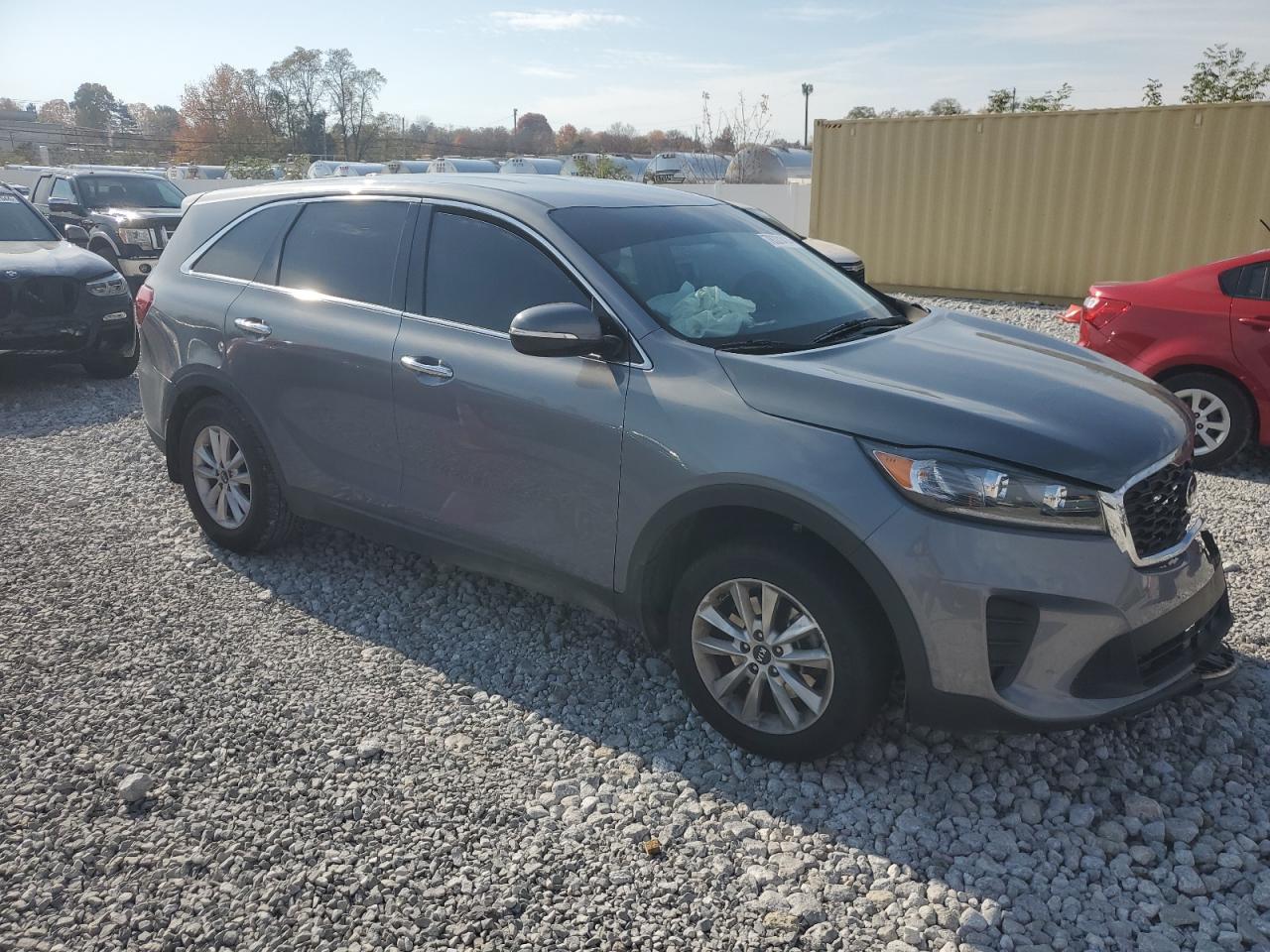 VIN 5XYPG4A37KG604989 2019 KIA SORENTO no.4