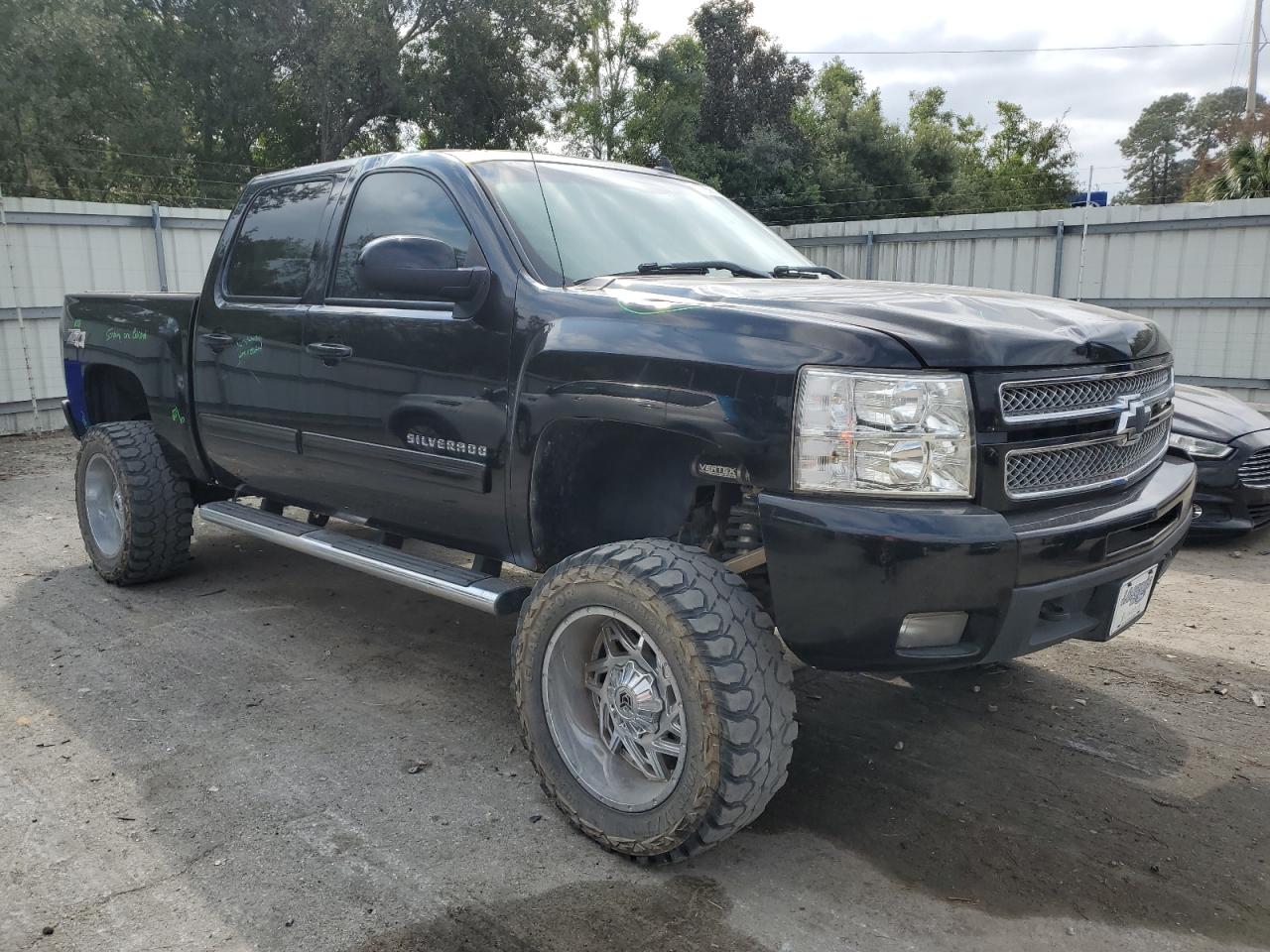 2012 Chevrolet Silverado - Image 4