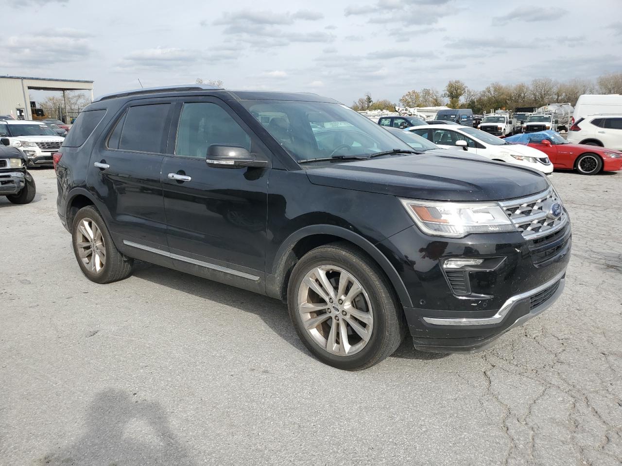 VIN 1FM5K8F84JGC82739 2018 FORD EXPLORER no.4