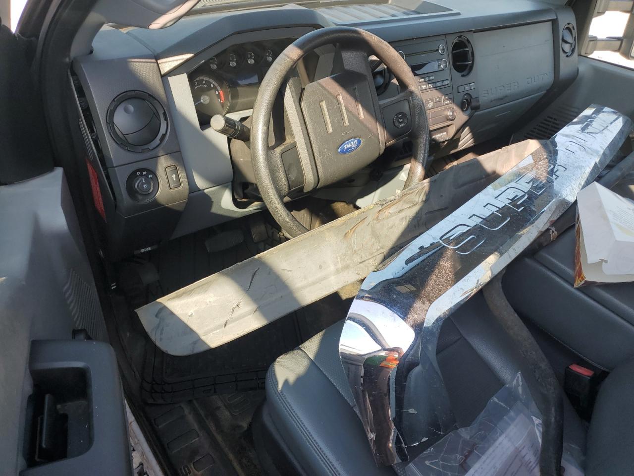 2015 Ford F350 - Image 8