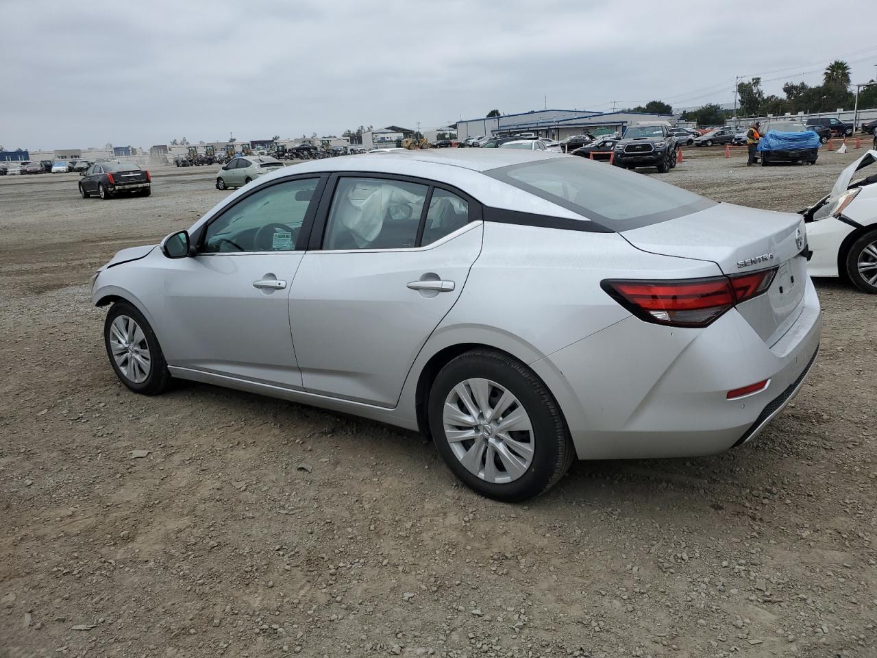 2022 Nissan Sentra - Image 2